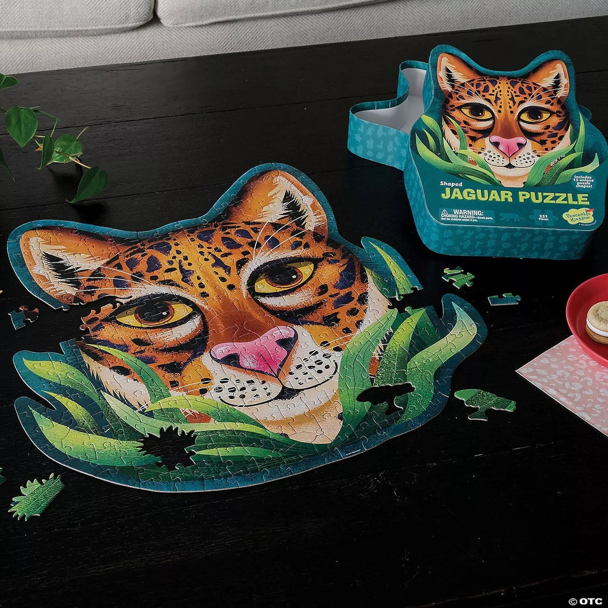 Jaguaro formos dėlionė su unikaliomis detalėmis (251 detalė)